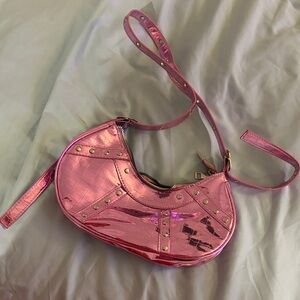 Shiny Pink Croc-Embossed Shoulder Bag